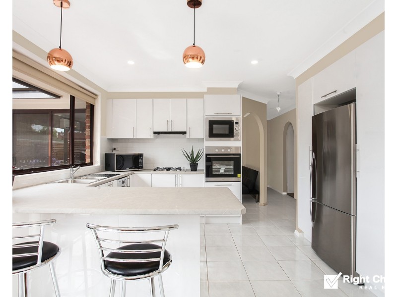 8 Charlotte Crescent, Albion Park NSW 2527