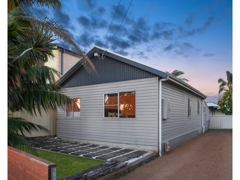 22 Park Road, Lake Illawarra NSW 2528