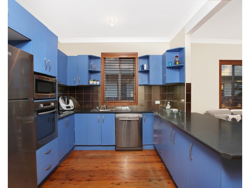 22 Park Road, Lake Illawarra NSW 2528