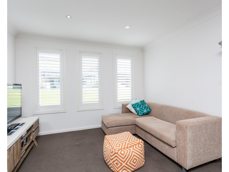 14 Pine Valley Place, Shell Cove NSW 2529