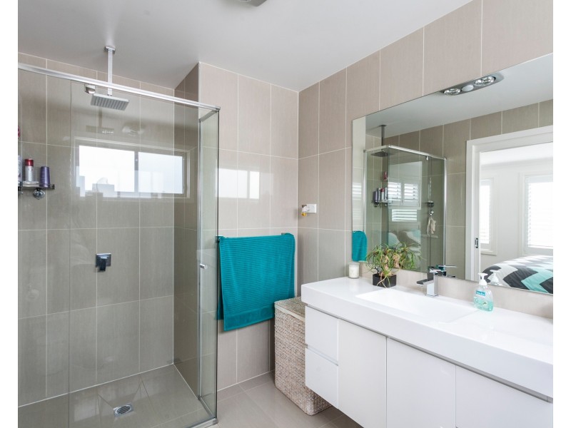 14 Pine Valley Place, Shell Cove NSW 2529