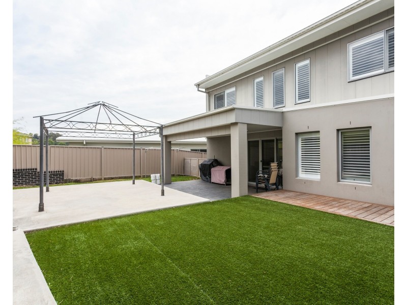 14 Pine Valley Place, Shell Cove NSW 2529