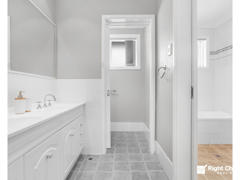 8 Lachlan Avenue, Barrack Heights NSW 2528