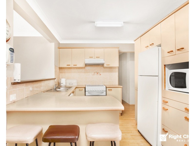 16 The Esplanade, Oak Flats NSW 2529