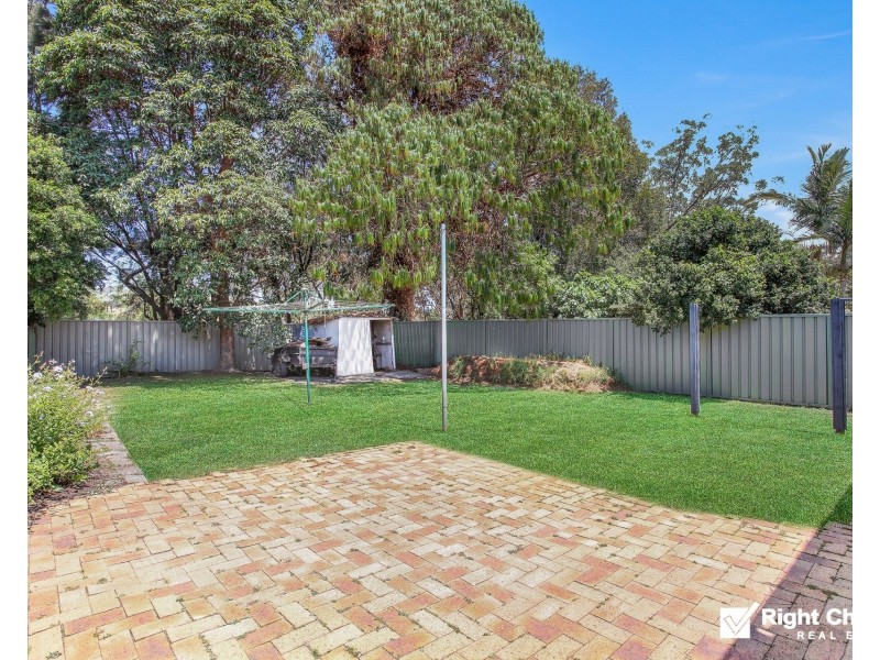 16 The Esplanade, Oak Flats NSW 2529