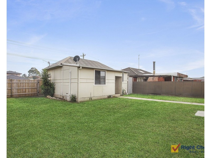 10 Woodford Avenue, Warilla NSW 2528