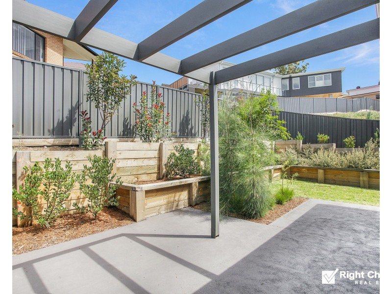 4/1-3 Hingston Close, Lake Heights NSW 2502