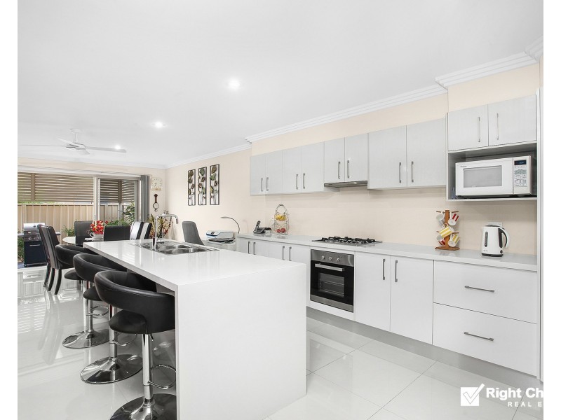 2/5 Maple Street, Albion Park Rail NSW 2527