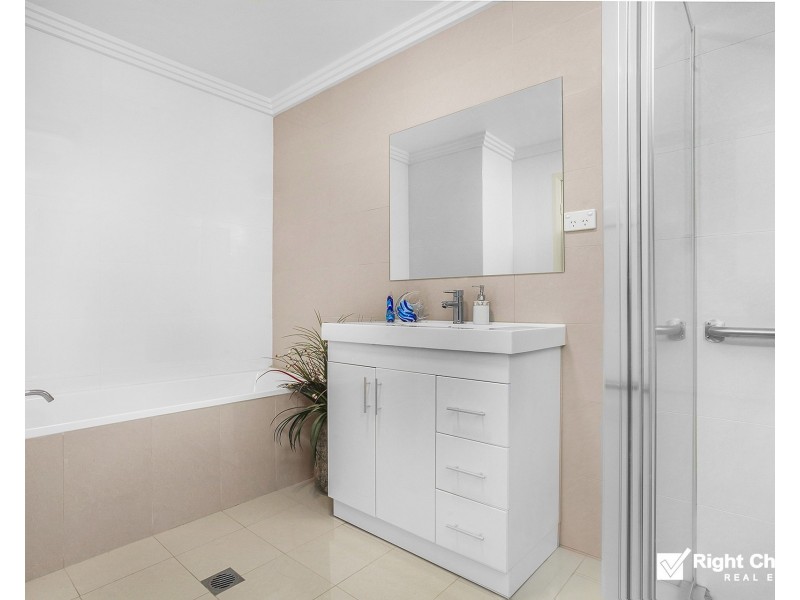 2/5 Maple Street, Albion Park Rail NSW 2527
