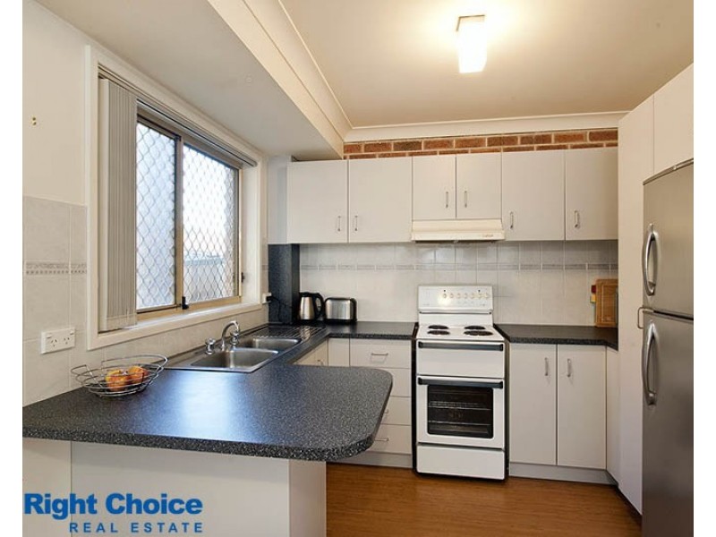 2/15 Jindabyne Road, Flinders NSW 2529