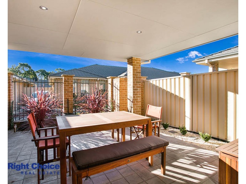 2/12 Propane Street, Albion Park NSW 2527