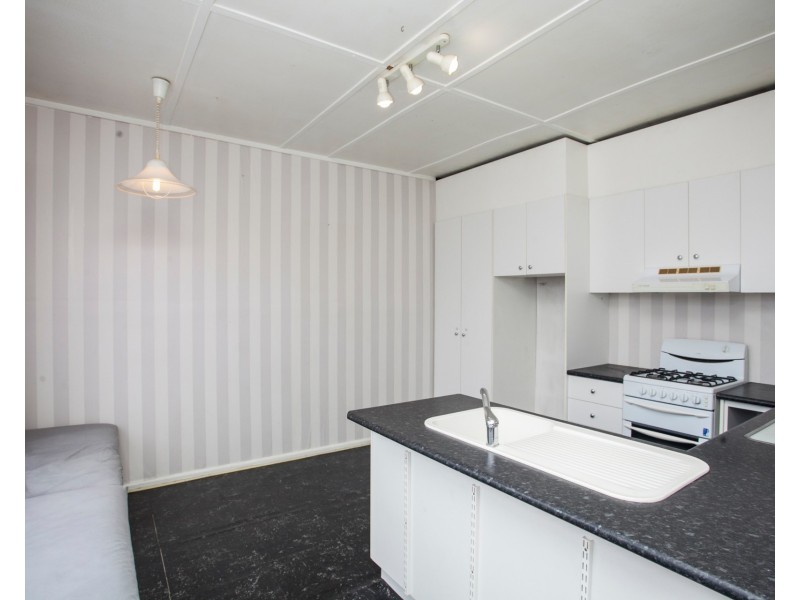 12 The Boulevarde, Oak Flats NSW 2529