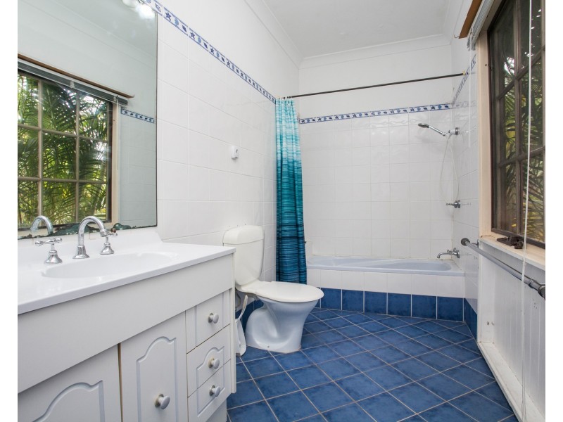 12 The Boulevarde, Oak Flats NSW 2529