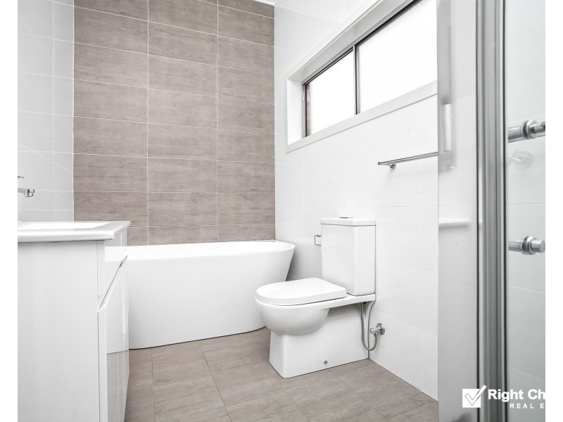 2/6 Osprey Place, Albion Park Rail NSW 2527