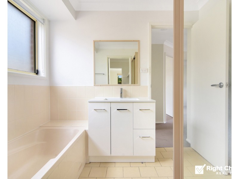 1/6 Osprey Place, Albion Park Rail NSW 2527