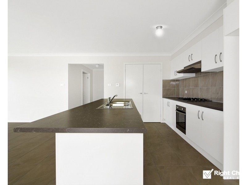 17 Violet Boulevard, Calderwood NSW 2527