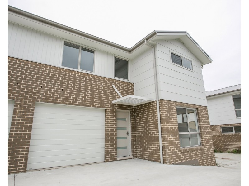 3/145 Princes Highway, Dapto NSW 2530