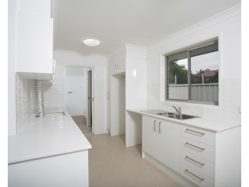 3/145 Princes Highway, Dapto NSW 2530