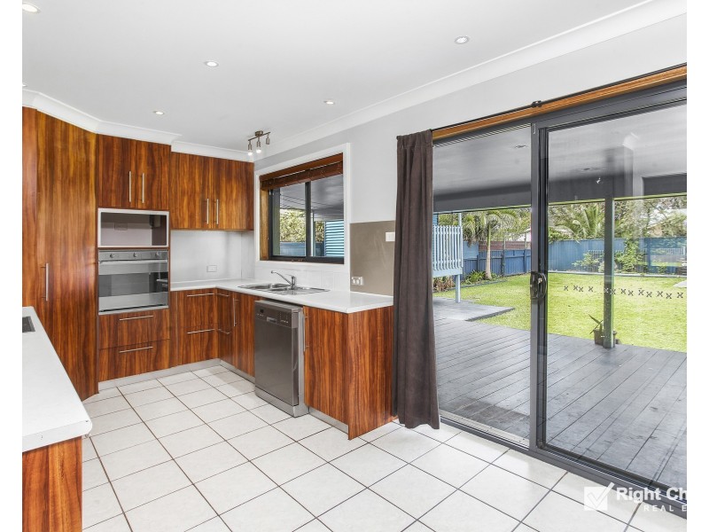 11 Boronia Avenue, Albion Park Rail NSW 2527
