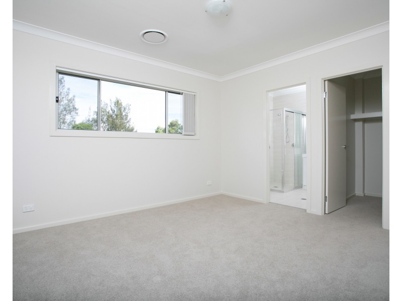 27b Wollingurry Street, Haywards Bay NSW 2530