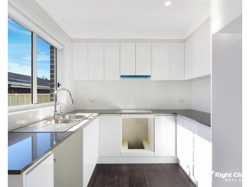 4/33 Station Road, Albion Park Rail NSW 2527