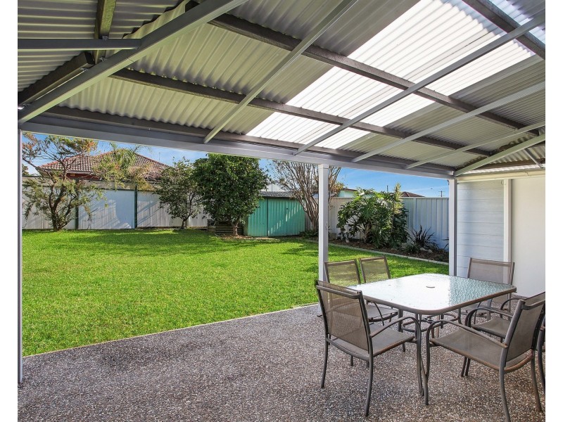 22 Edward Street, Barrack Heights NSW 2528