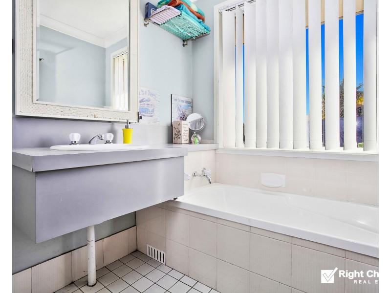 4 Forest Oak Place, Albion Park Rail NSW 2527