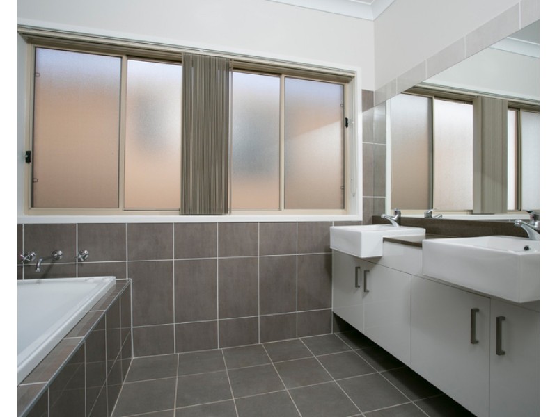 8 Killalea Drive, Shell Cove NSW 2529