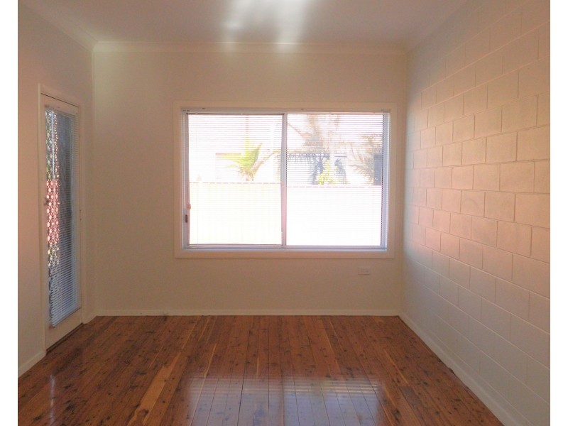 1/39 Reddall Parade, Lake Illawarra NSW 2528