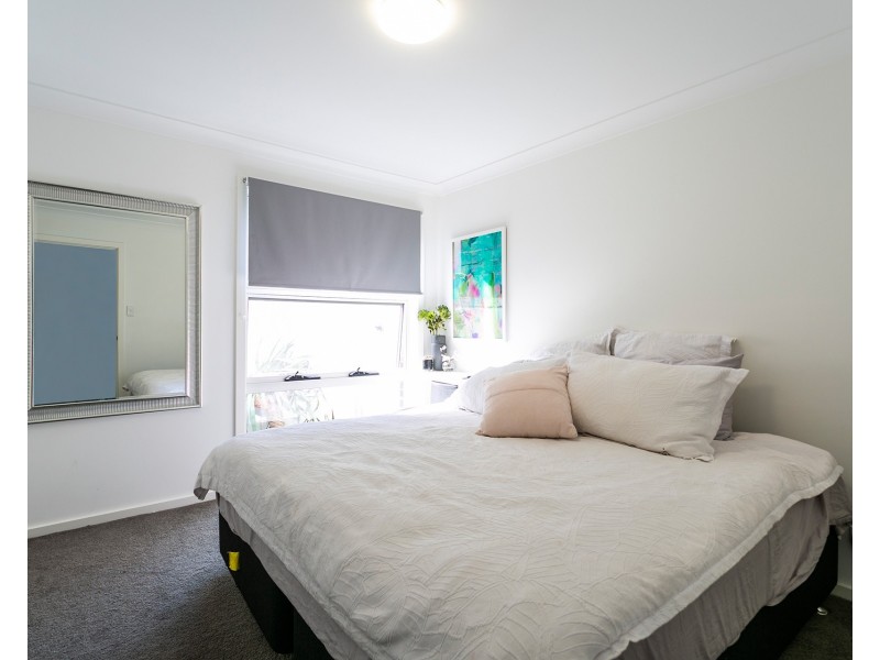 2/21 Tabourie Close, Flinders NSW 2529