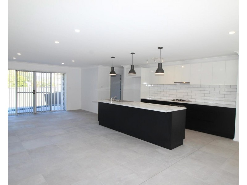 131a Barton Street, Oak Flats NSW 2529