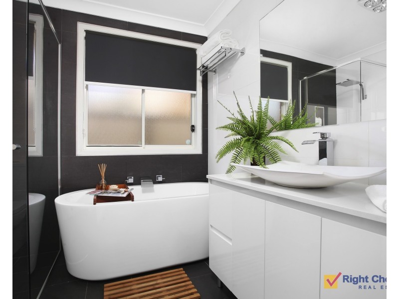 10 Downes Drive, Albion Park NSW 2527