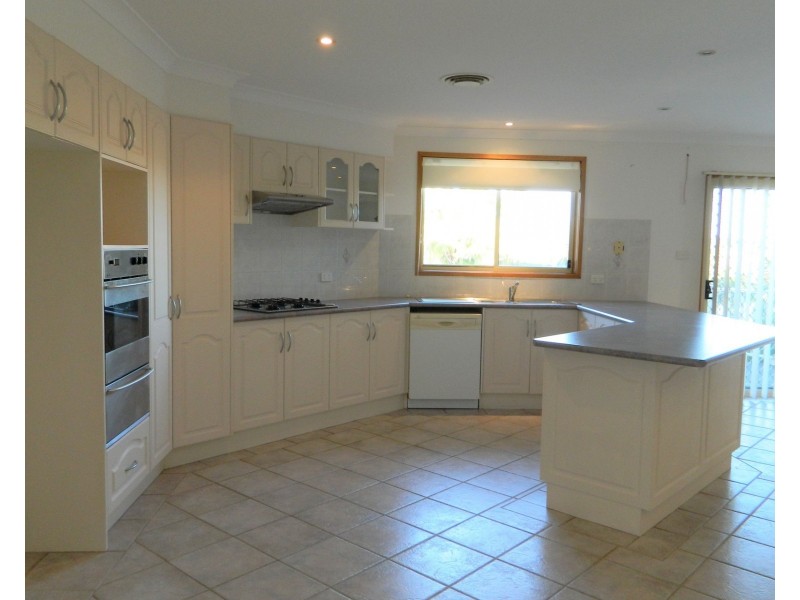 24 Ragamuffin Circuit, Shell Cove NSW 2529