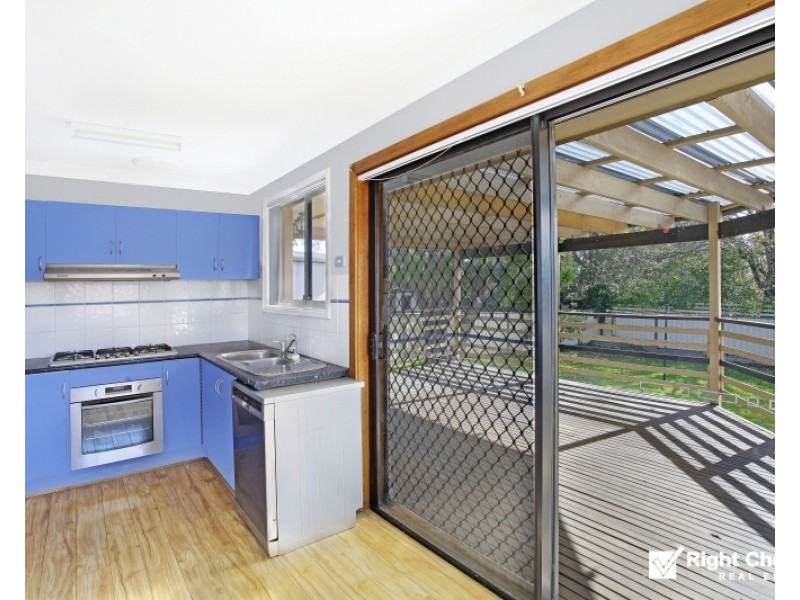 10 Figtree Street, Albion Park Rail NSW 2527