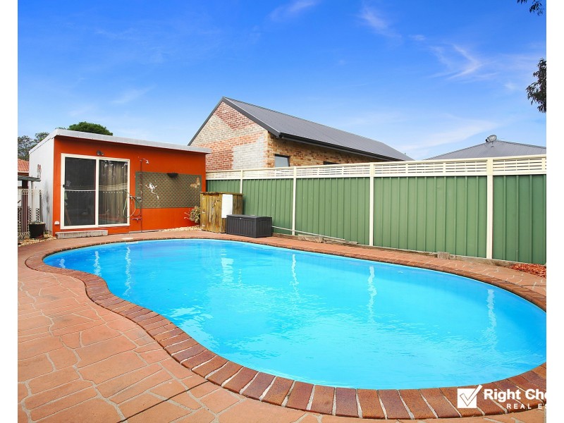 55 Barton Street, Oak Flats NSW 2529