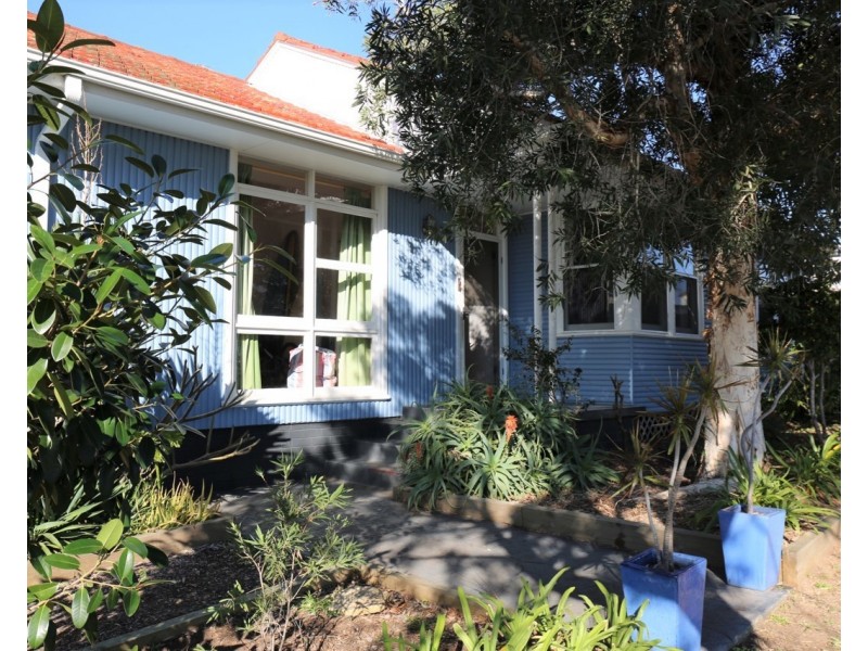 35 William Avenue, Warilla NSW 2528