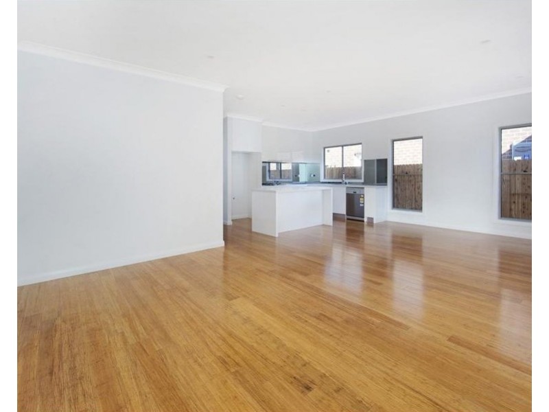 9 Pambula Street, Tullimbar NSW 2527