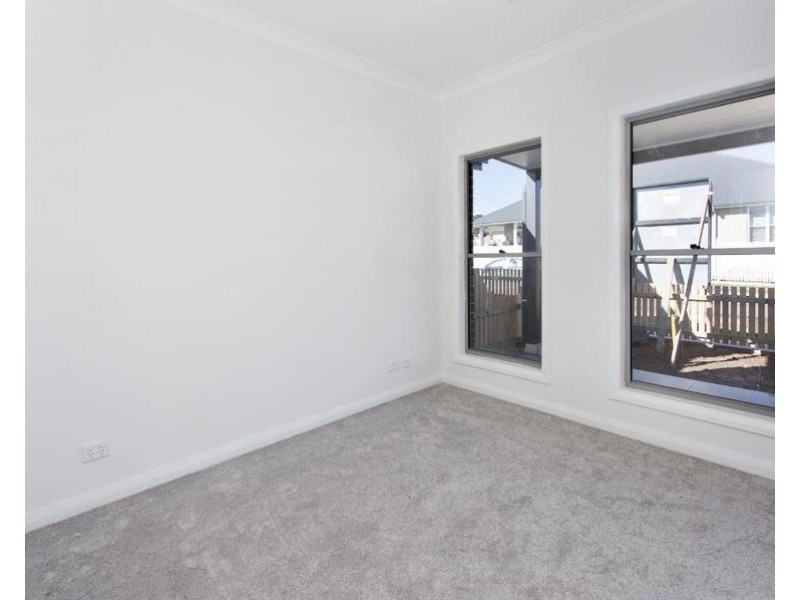 9 Pambula Street, Tullimbar NSW 2527