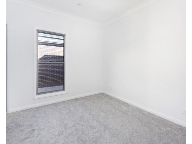 9 Pambula Street, Tullimbar NSW 2527