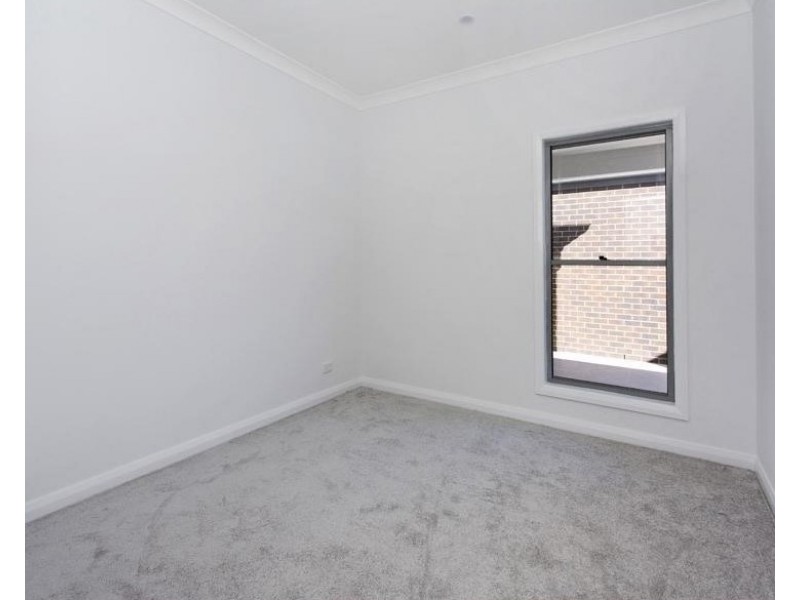 9 Pambula Street, Tullimbar NSW 2527