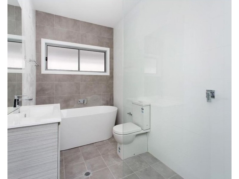 9 Pambula Street, Tullimbar NSW 2527
