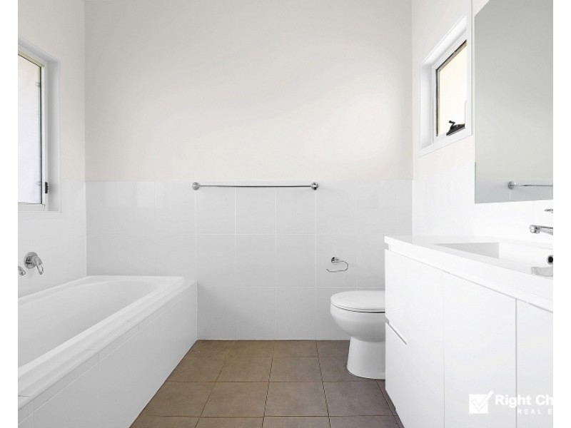 11/76 Essex Street, Berkeley NSW 2506