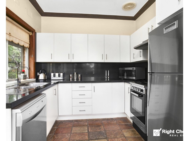 35 Bristol Parade, Farmborough Heights NSW 2526
