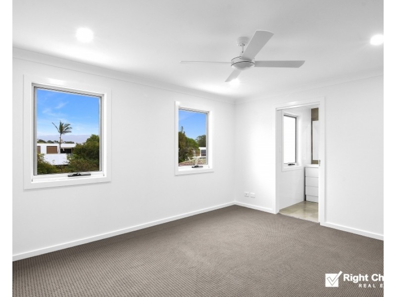 2/305 Princes Highway, Albion Park Rail NSW 2527