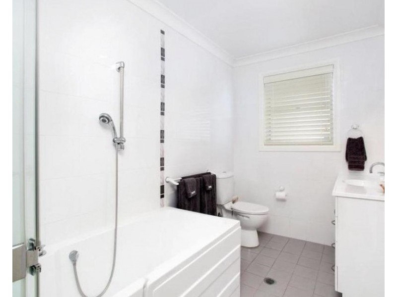 9 Headland Parade, Barrack Point NSW 2528