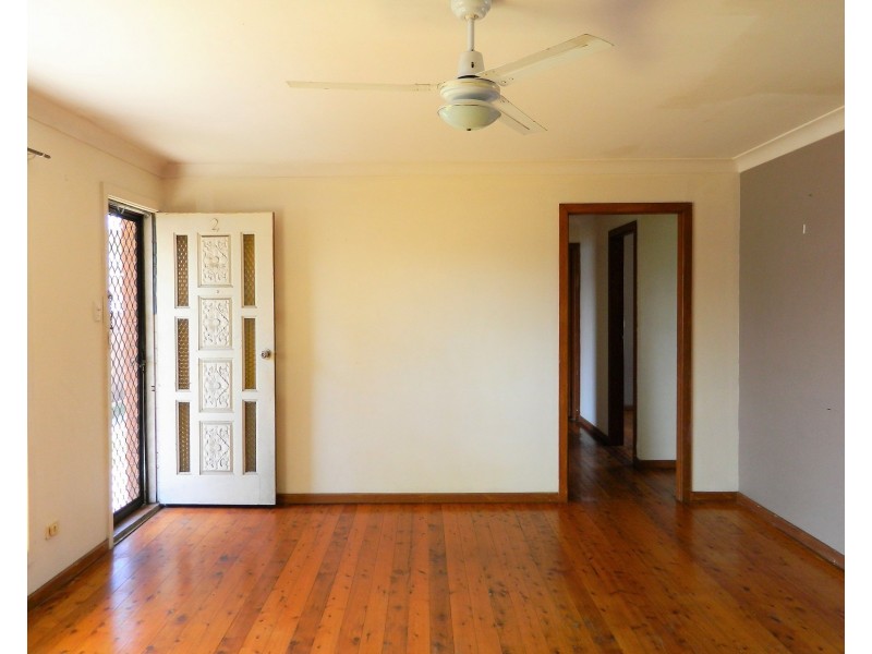 2/78 Barton Street, Oak Flats NSW 2529