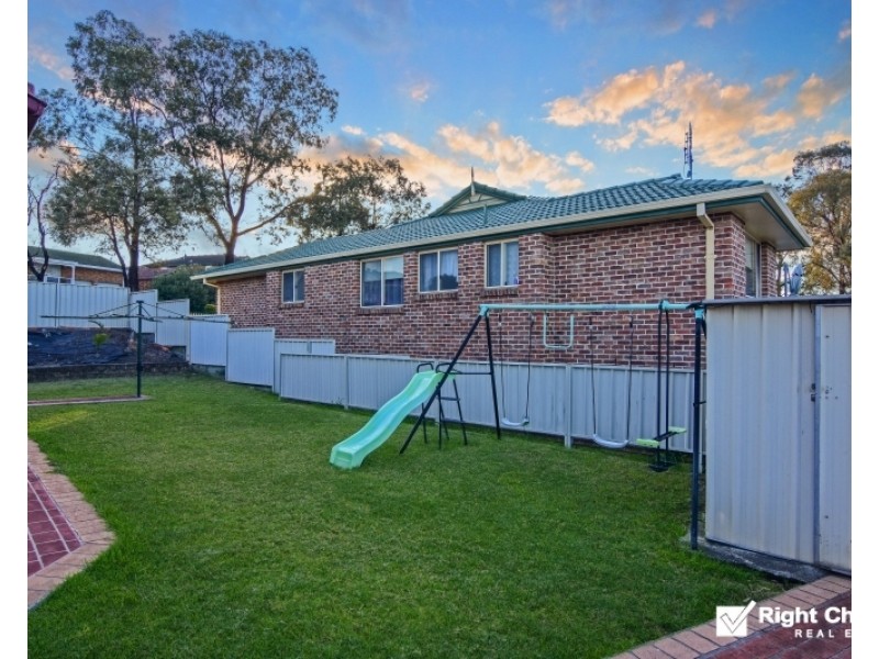 42 Scarborough Circuit, Albion Park NSW 2527