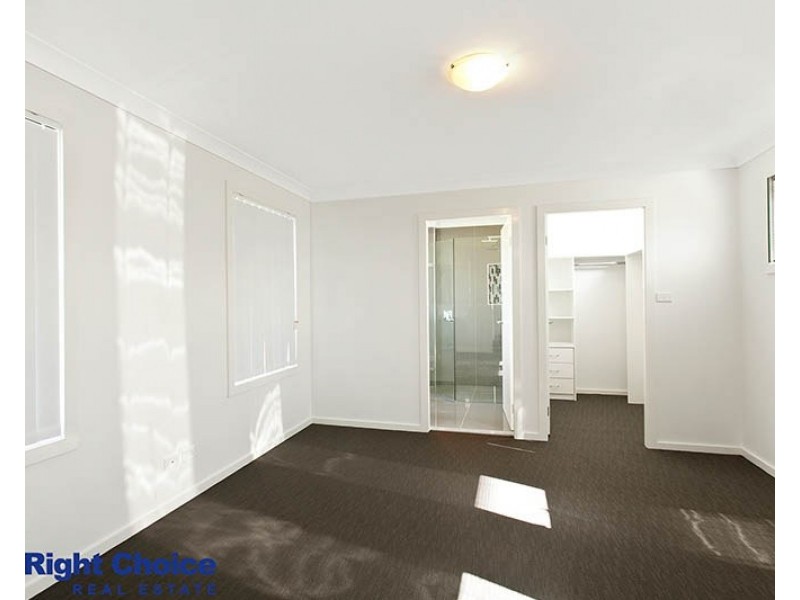 2/29 Addison Avenue, Lake Illawarra NSW 2528