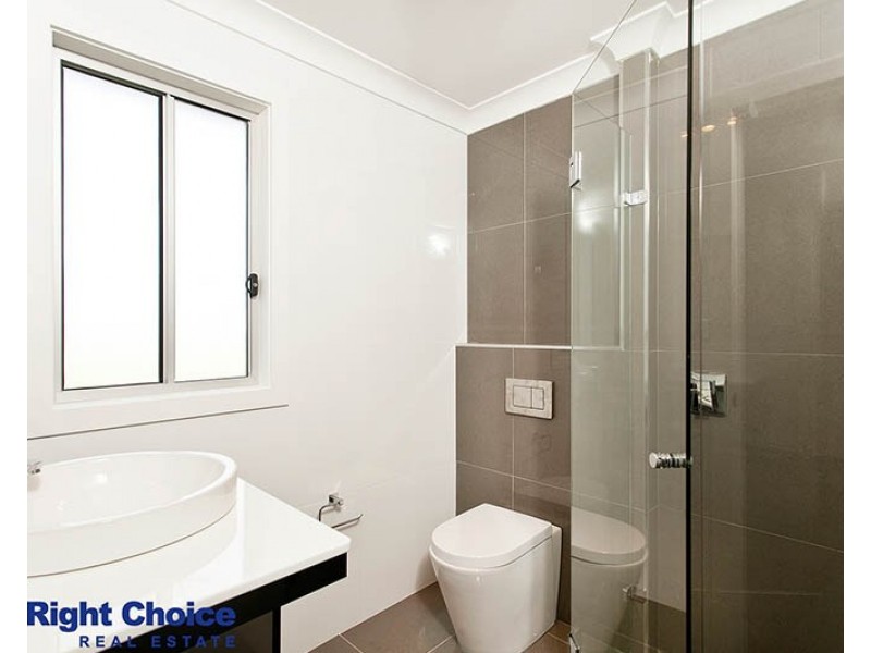 2/29 Addison Avenue, Lake Illawarra NSW 2528