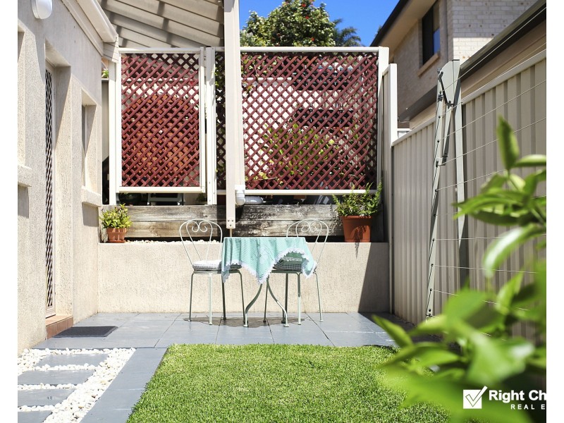 2/1 Colville Street, Flinders NSW 2529